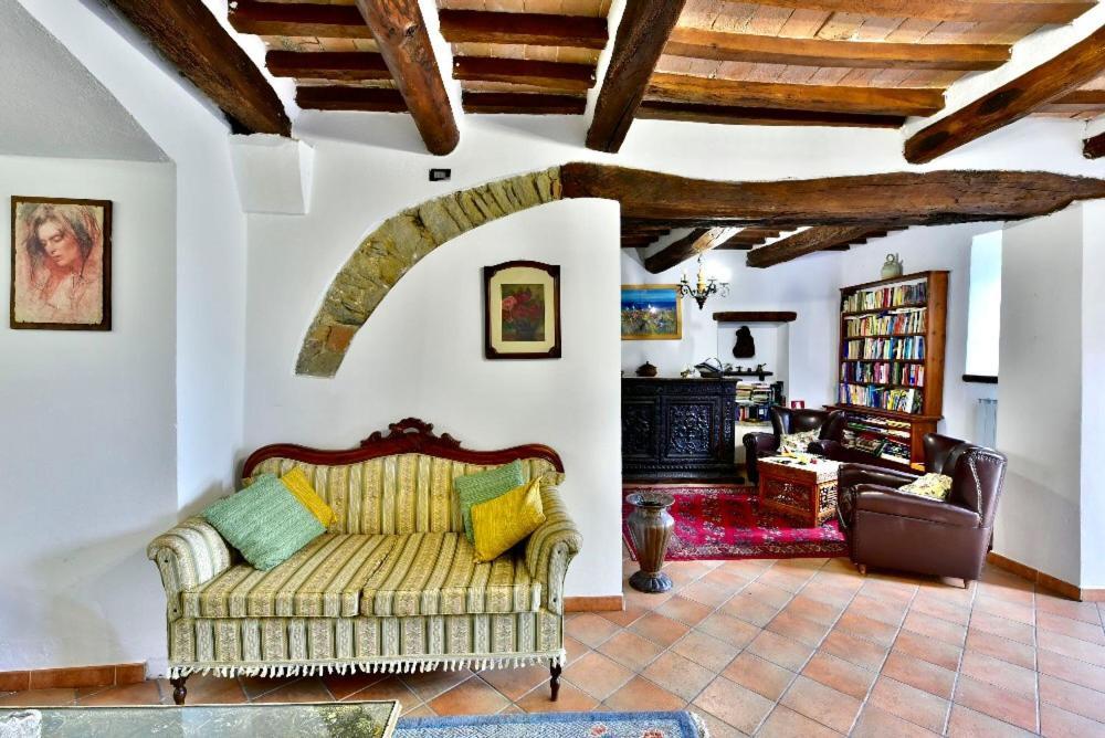 Agriturismo Corvaia Radicofani Bagian luar foto