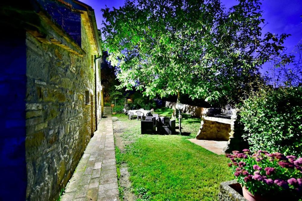 Agriturismo Corvaia Radicofani Bagian luar foto